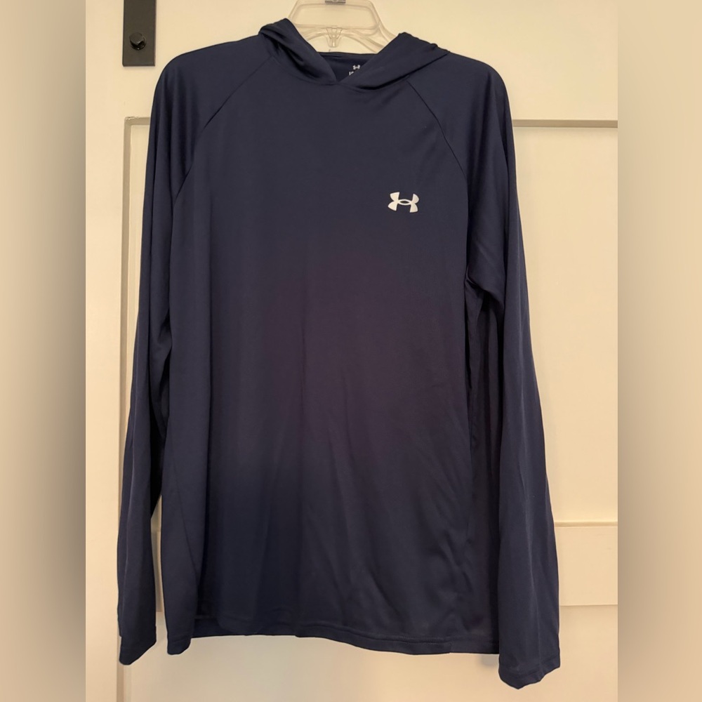 Men’s Under Armour long sleeve hooded shirt